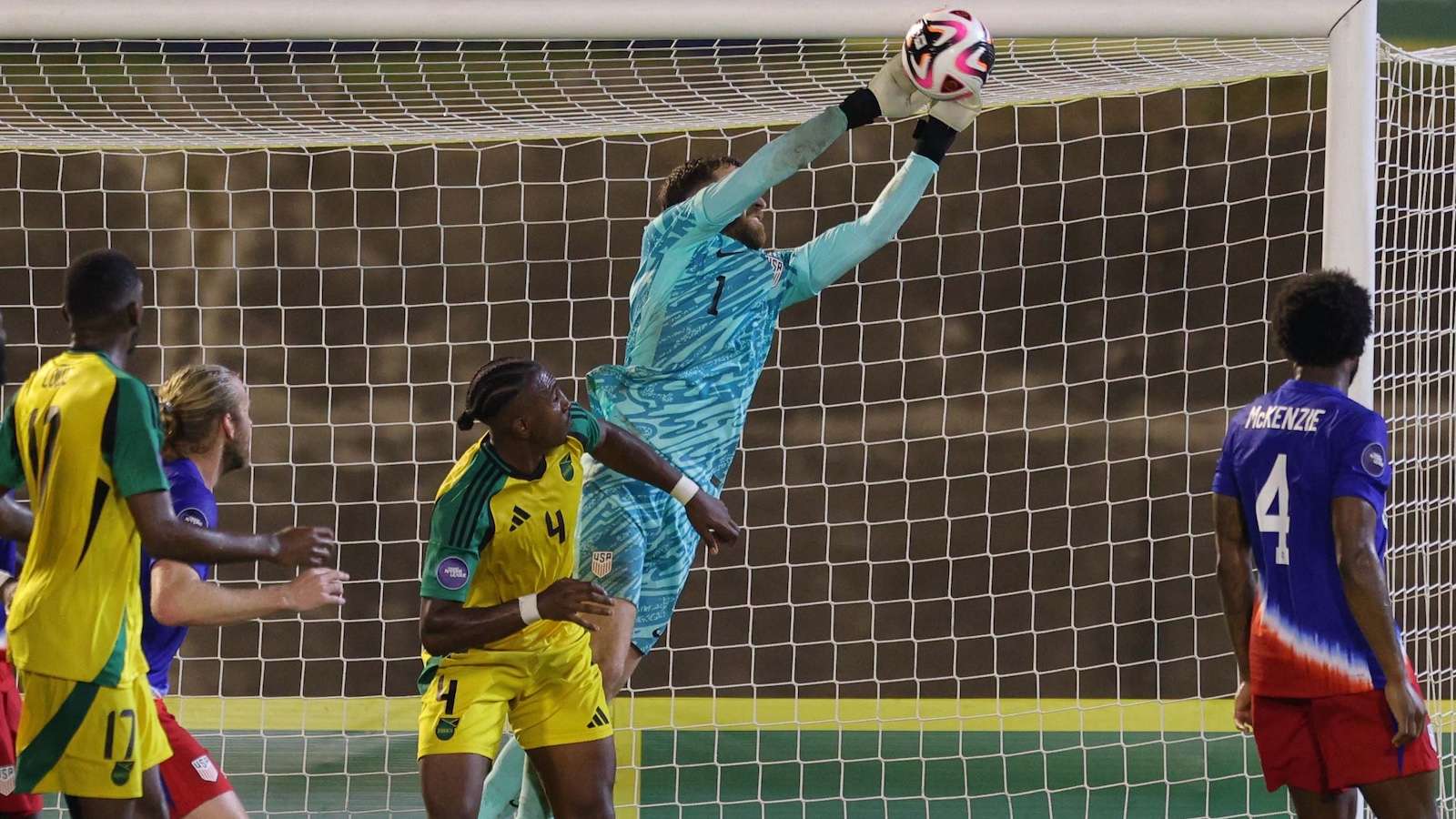 广校园足球 广校园足球