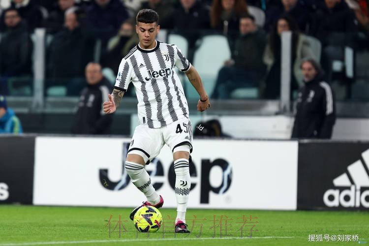 意媒-巴斯克斯要求500万欧年薪 尤文米兰无法满足